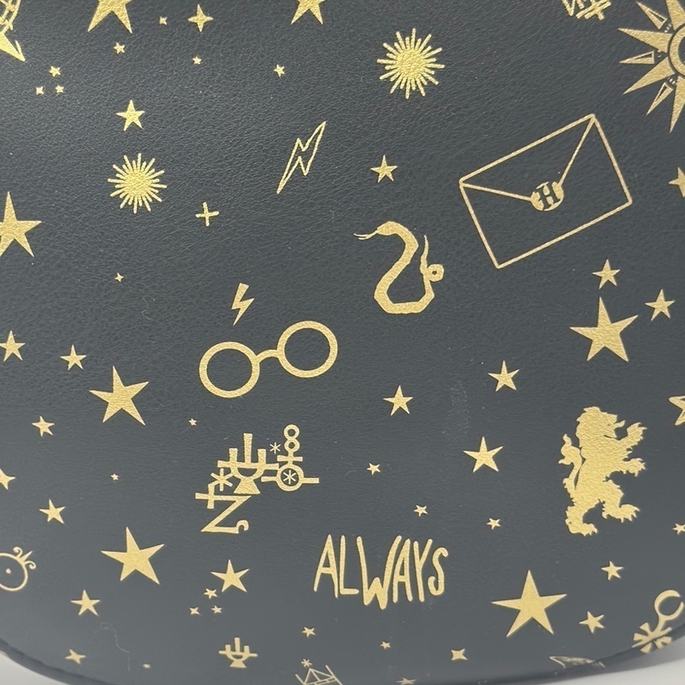 Harry potter Black and Gold Saddle Crossbody Bag with Emblem - Picture 7 of 8